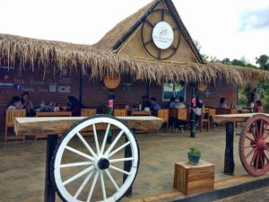 Inle hourse club